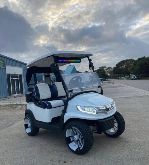 2024 Lithium Club Car - Image 2